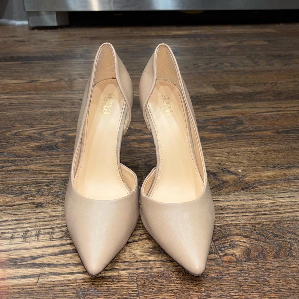 a.n.a “A new Approach” heels